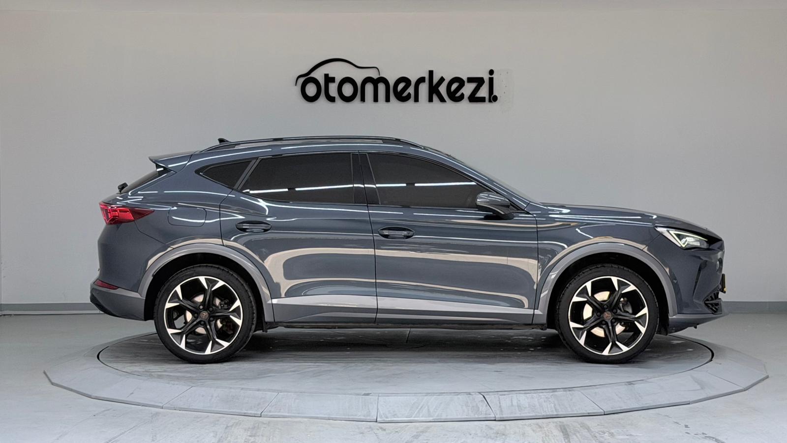 CUPRA FORMENTOR 4